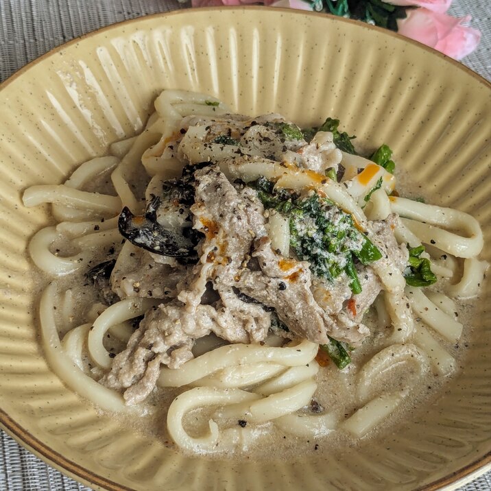 すりごまと練りごまで!〜坦々風ピリ辛うどん〜